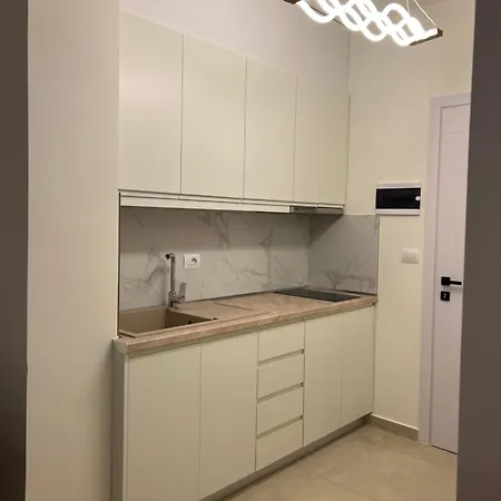 Διαμέρισμα Isufi Modern *