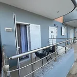 Isufi Modern *