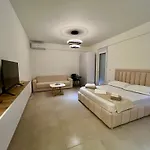 Isufi Modern * Sarandë